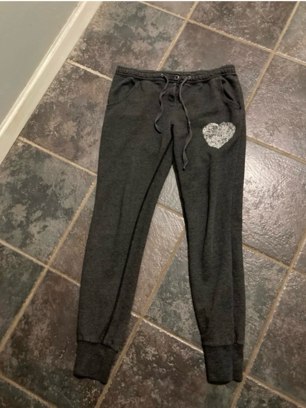 PINK Victoria's Secret Gray Jogger Sweatpants with Silver Heart Women’s Size S